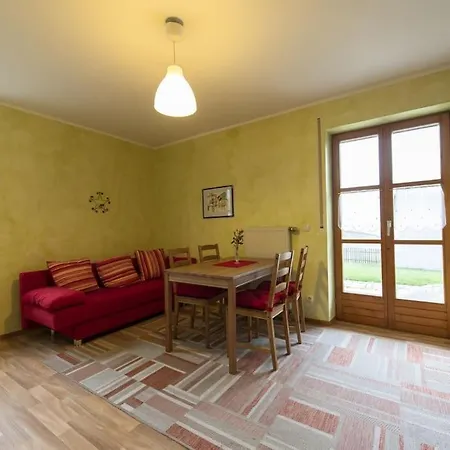 Cosy With Terrace Апартаменты